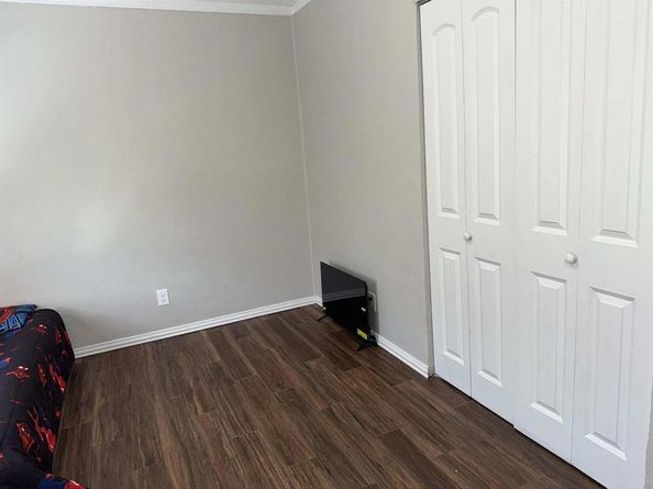 306  Ivy Way , Garland Texas 75043