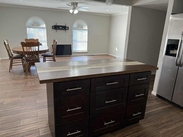 306  Ivy Way , Garland Texas 75043