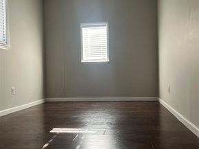 306  Ivy Way , Garland Texas 75043