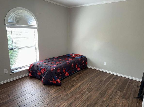 306  Ivy Way , Garland Texas 75043