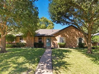 4005  Tracey Trail 
