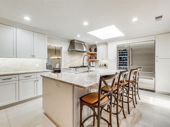 6015  Meadow Crest Drive , Dallas Texas 75230