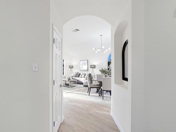 6403  St Alban Court , Arlington Texas 76001