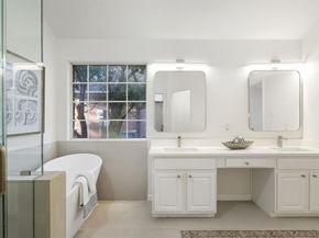 6403  St Alban Court , Arlington Texas 76001