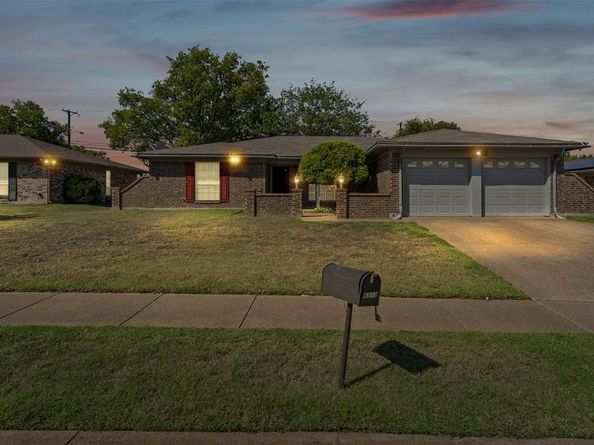 6512  Arthur Drive , Edgecliff Village Texas 76134