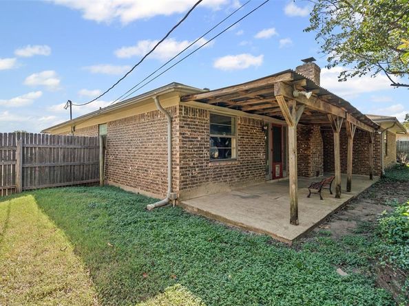 6512  Arthur Drive , Edgecliff Village Texas 76134