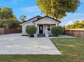 3000  Burchill Road S, Fort Worth Texas 76105