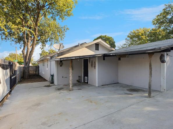 3000  Burchill Road S, Fort Worth Texas 76105