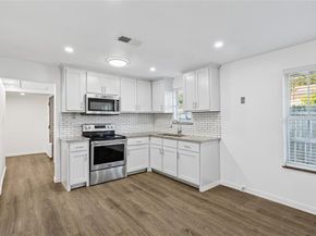 3000  Burchill Road S, Fort Worth Texas 76105