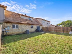 1019  Pleasant Valley Lane , Arlington Texas 76015