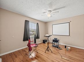 1019  Pleasant Valley Lane , Arlington Texas 76015