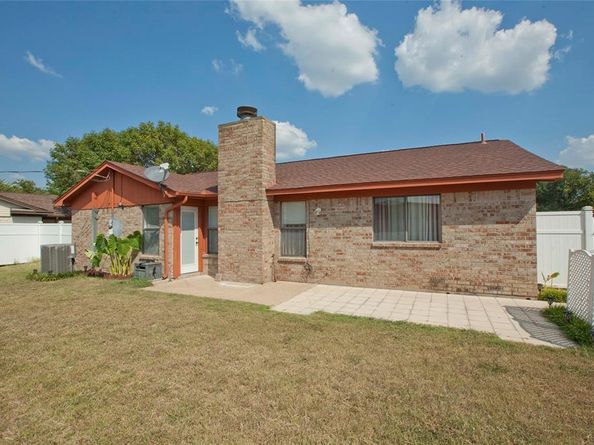 808  Arrow Wood Street , Benbrook Texas 76126