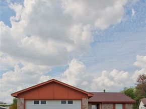 808  Arrow Wood Street , Benbrook Texas 76126