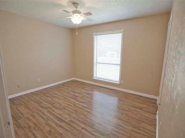 808  Arrow Wood Street , Benbrook Texas 76126
