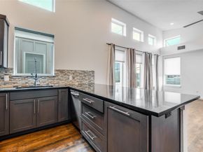 1811  Euclid Avenue  5, Dallas Texas 75206