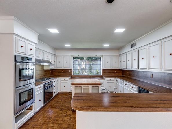 5703  Club Oaks Drive , Dallas Texas 75248