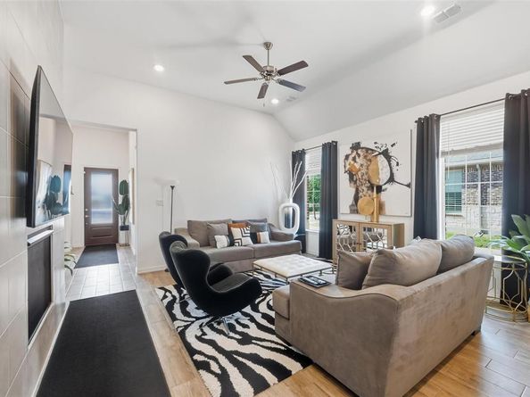 1941  Spotted Fawn Drive , Arlington Texas 76005