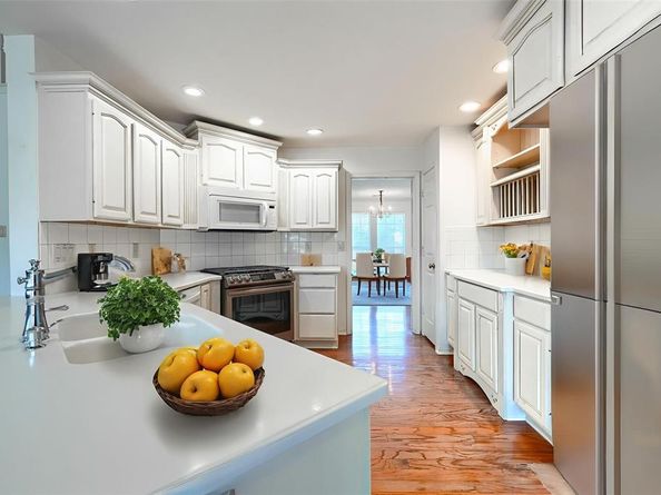 5806  Beacon Drive , Rowlett Texas 75089