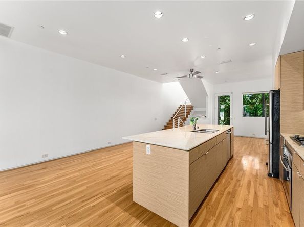 1505 N Haskell Avenue  5, Dallas Texas 75204