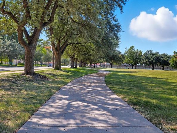 4125  Cole Avenue  7, Dallas Texas 75204