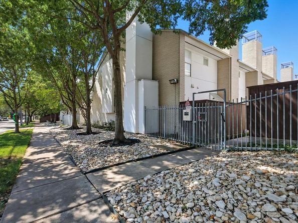 4125  Cole Avenue  7, Dallas Texas 75204