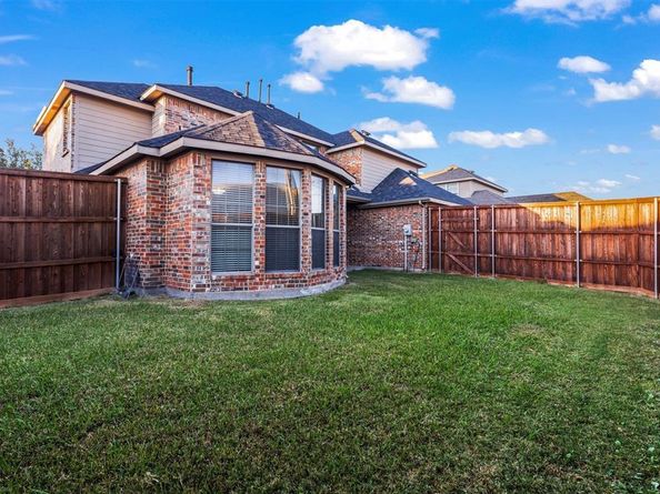8302  Munich Drive , Rowlett Texas 75089