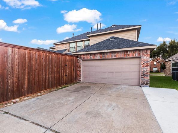 8302  Munich Drive , Rowlett Texas 75089