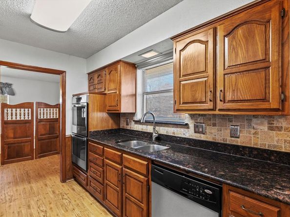 416  Newcastle Drive , DeSoto Texas 75115