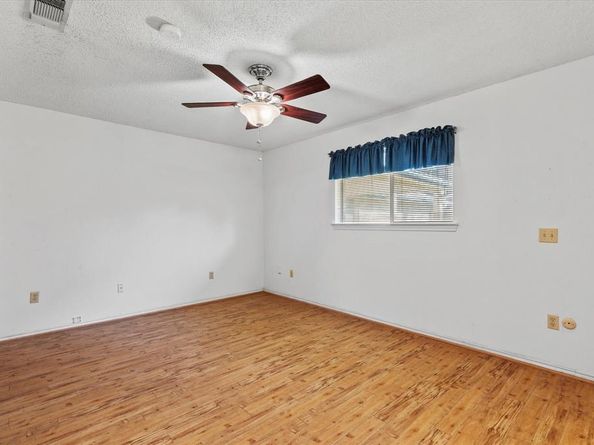 416  Newcastle Drive , DeSoto Texas 75115