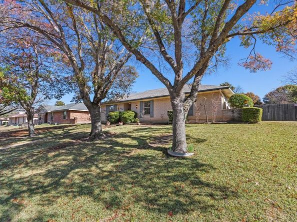 416  Newcastle Drive , DeSoto Texas 75115