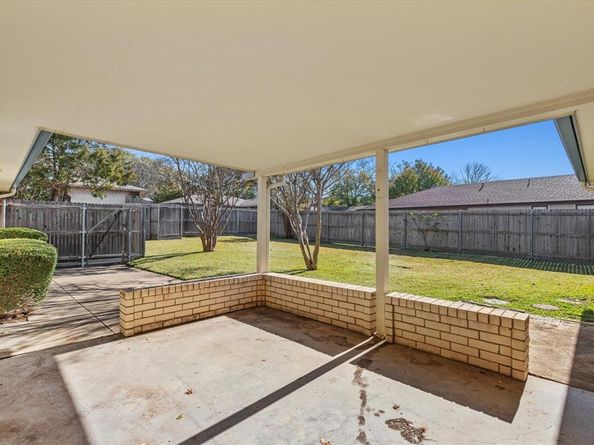 416  Newcastle Drive , DeSoto Texas 75115