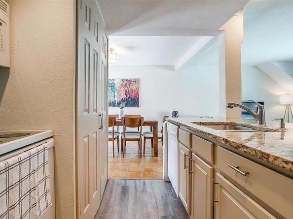 2710  Douglas Avenue  114, Dallas Texas 75219