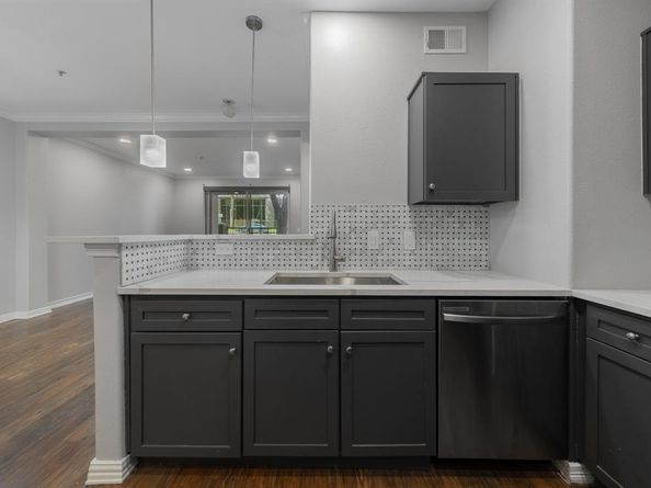 330 E Las Colinas Boulevard  164, Irving Texas 75039