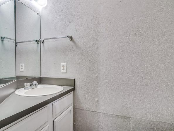 9696  Walnut Street  1005, Dallas Texas 75243