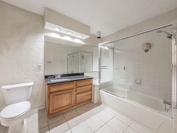 2101  Saint Michaels Drive  209, Arlington Texas 76011