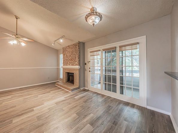 2101  Saint Michaels Drive  209, Arlington Texas 76011