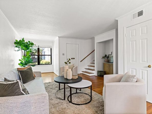 4944 N Hall Street , Dallas Texas 75235