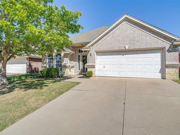 9129  River Trails Boulevard , Fort Worth Texas 76118