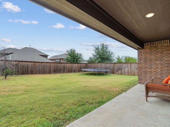 1609  Emerald Tree Place , Aubrey Texas 76227