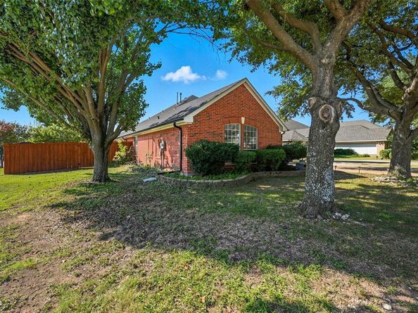 646  Huntington Lane , Allen Texas 75002