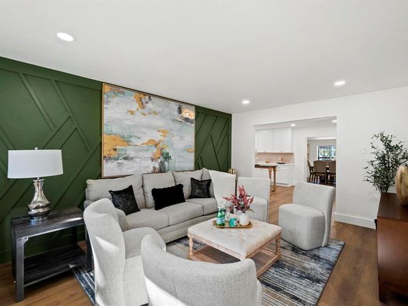 11329  Earlywood Drive , Dallas Texas 75218