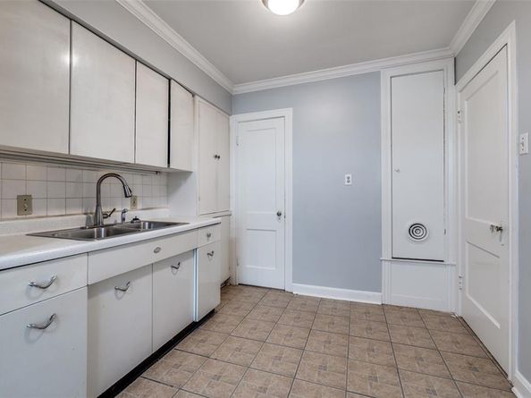 4501-4503  Highview Street , Cockrell Hill Texas 75211