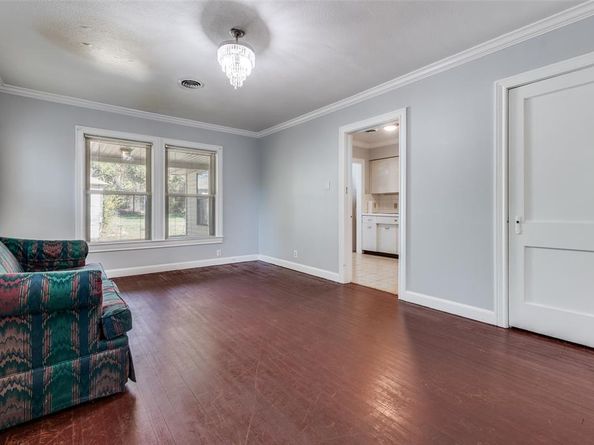 4501-4503  Highview Street , Cockrell Hill Texas 75211