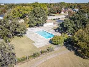 902  Warrington Court , Arlington Texas 76014