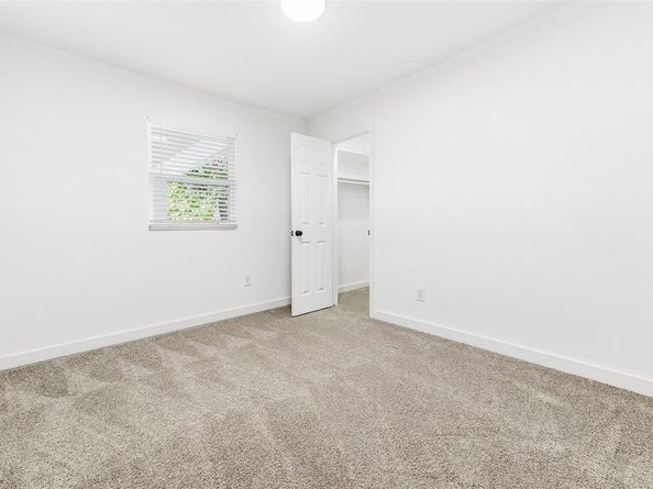 902  Warrington Court , Arlington Texas 76014