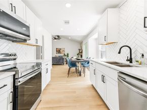 902  Warrington Court , Arlington Texas 76014