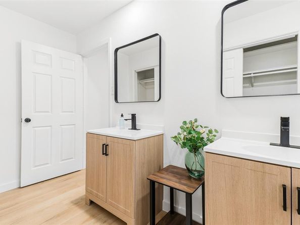 902  Warrington Court , Arlington Texas 76014