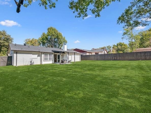 902  Warrington Court , Arlington Texas 76014