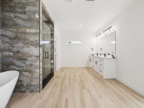 1035  Strickland Street , Dallas Texas 75211