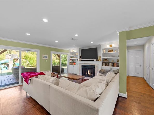 1112  Ridgeway Circle , Richardson Texas 75080